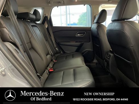 Used 2021 Nissan Rogue SL AWD/4WD image 19