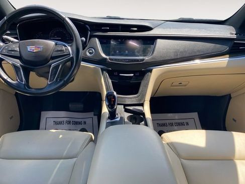 Used 2019 Cadillac XT5 AWD image 10