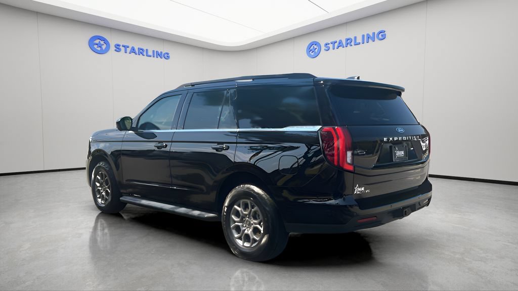 Used 2025 Ford Expedition Active AWD/4WD image 12
