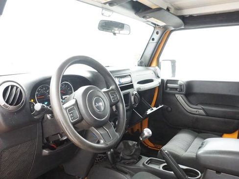Used 2012 Jeep Wrangler Unlimited Sport image 28