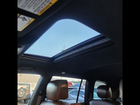 Used 2021 Nissan Armada Platinum w/ Captain's Chairs Package image 7