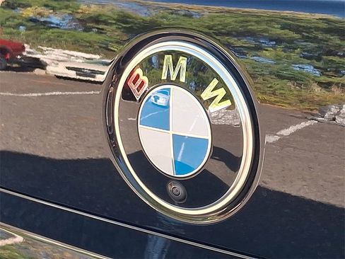 Used 2025 BMW 740i xDrive image 32