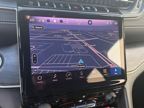 Certified 2025 Jeep Grand Cherokee Limited image 14