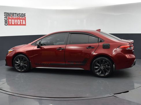 Used 2025 Toyota Corolla SE FWD image 2