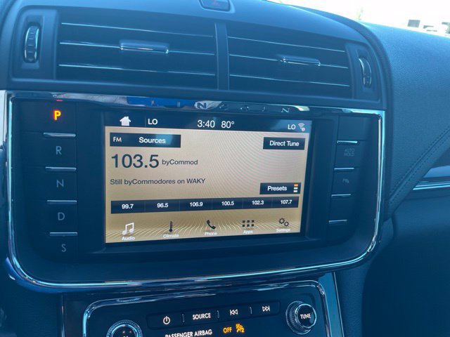 Used 2019 Lincoln Continental Premiere FWD image 31