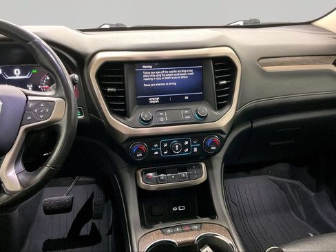 Used 2021 GMC Acadia Denali w/ Denali Ultimate Package AWD/4WD image 9