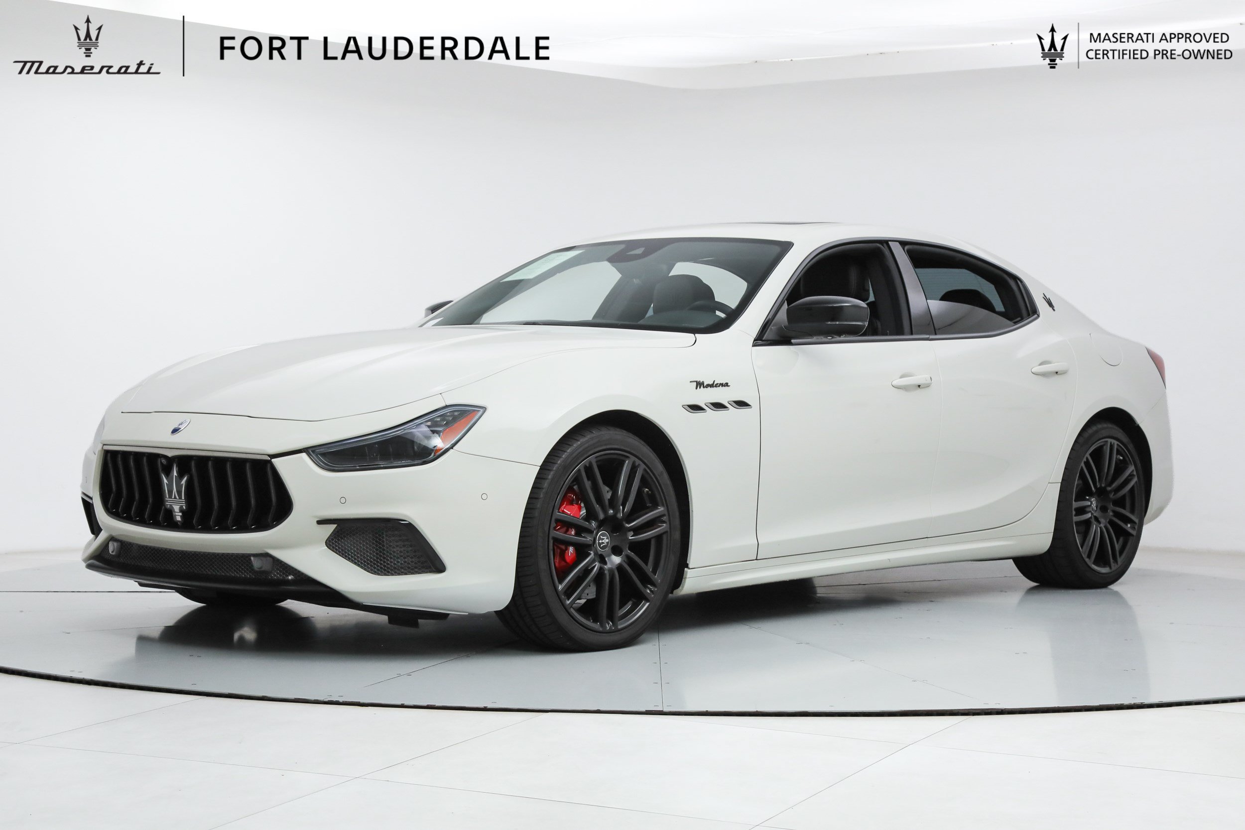 Certified 2023 Maserati Ghibli Modena RWD image 1