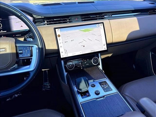 Used 2023 Land Rover Range Rover SE AWD/4WD image 8