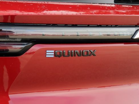 Used 2024 Chevrolet Equinox EV RS image 37