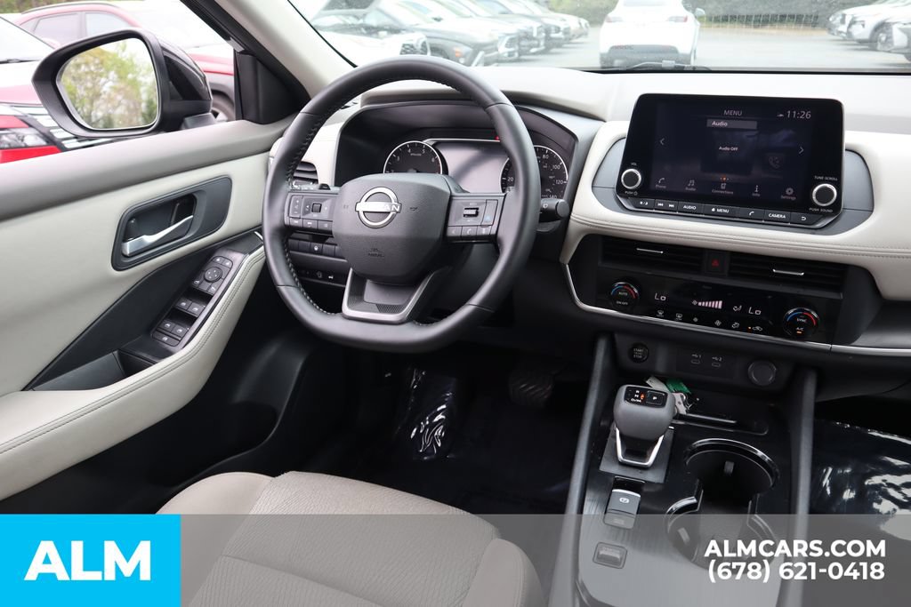 Used 2025 Nissan Rogue SV FWD image 26
