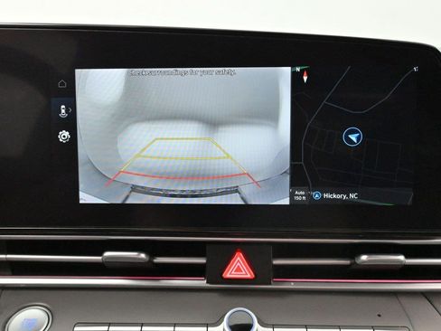 Used 2024 Hyundai Elantra SEL FWD image 20