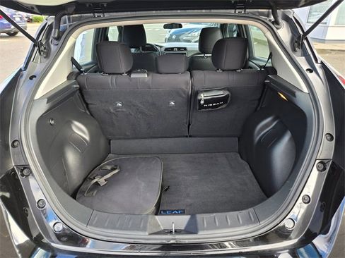 Used 2022 Nissan Leaf SV image 16