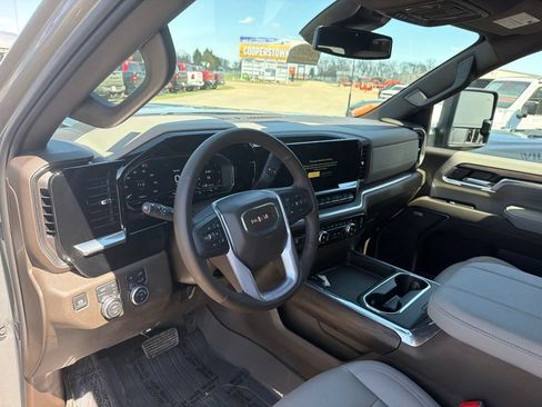 Used 2024 GMC Sierra 2500 SLT w/ SLT Premium Package AWD/4WD image 13