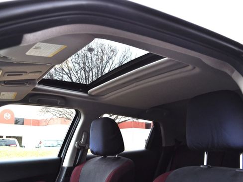 Used 2017 Nissan Juke SV image 20