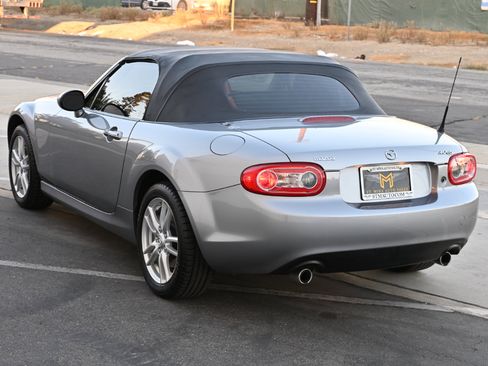 Used 2009 MAZDA MX-5 Miata Sport image 6