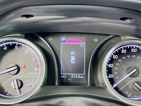 Used 2022 Toyota Camry LE image 12