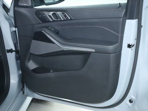 Used 2025 BMW X5 xDrive40i image 33