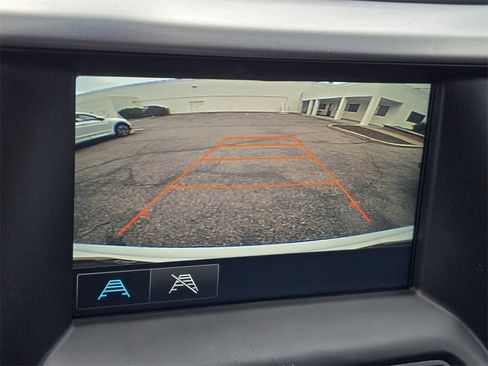 Used 2018 GMC Acadia SLE image 18