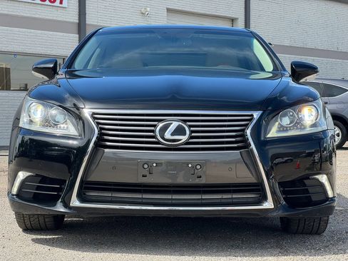 Used 2013 Lexus LS 460 w/ Comfort Pkg image 10