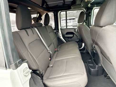 Used 2023 Jeep Wrangler Unlimited w/ Cold Weather Group image 31
