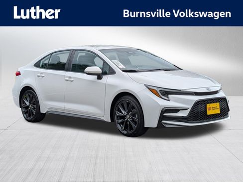 Used 2024 Toyota Corolla SE FWD image 1