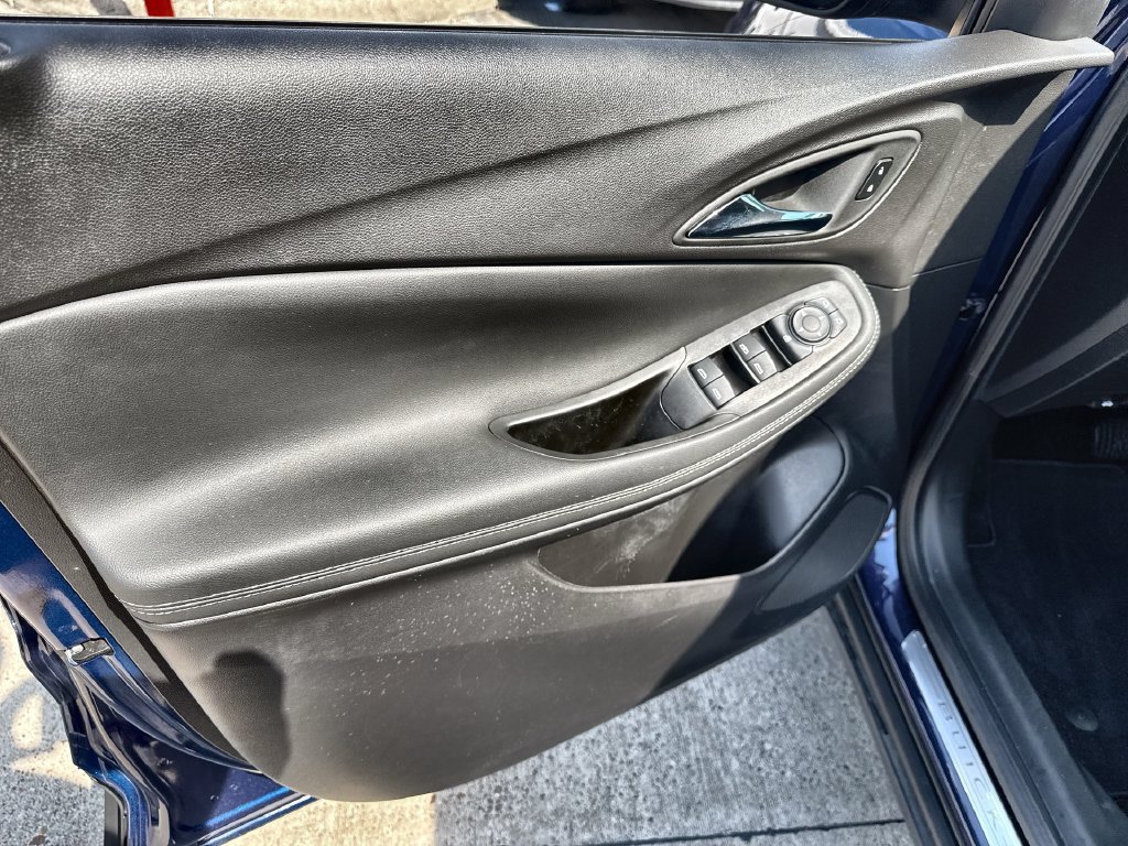 Certified 2023 Buick Encore GX Preferred w/ Cold Weather Comfort Package FWD image 21