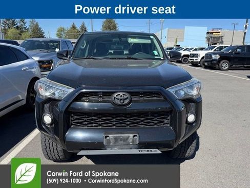 Used 2016 Toyota 4Runner SR5 AWD/4WD image 4
