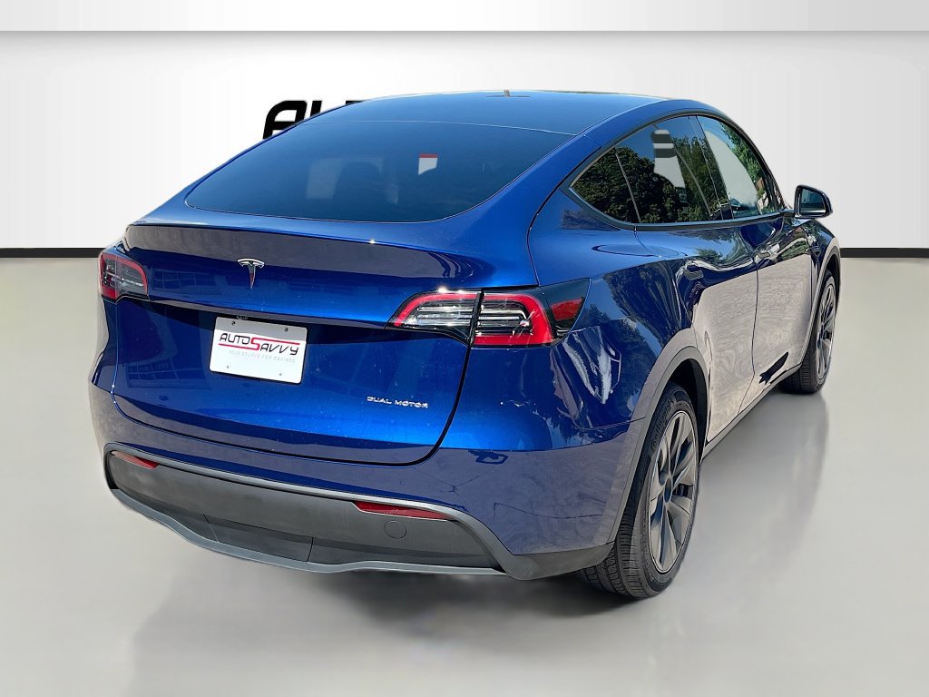Used 2024 Tesla Model Y Long Range AWD/4WD image 7