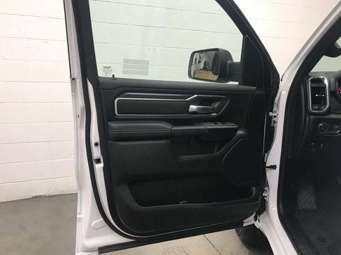 New 2026 RAM 1500 4x4 Crew Cab image 9