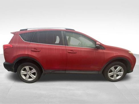 Used 2013 Toyota RAV4 XLE image 14