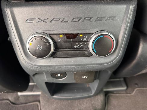 Certified 2025 Ford Explorer ST-Line w/ ST-Line Street Pack image 11