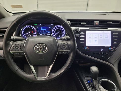 Used 2019 Toyota Camry XLE image 22