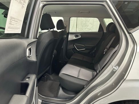 Used 2024 Kia Soul LX w/ Option Group 015 image 37