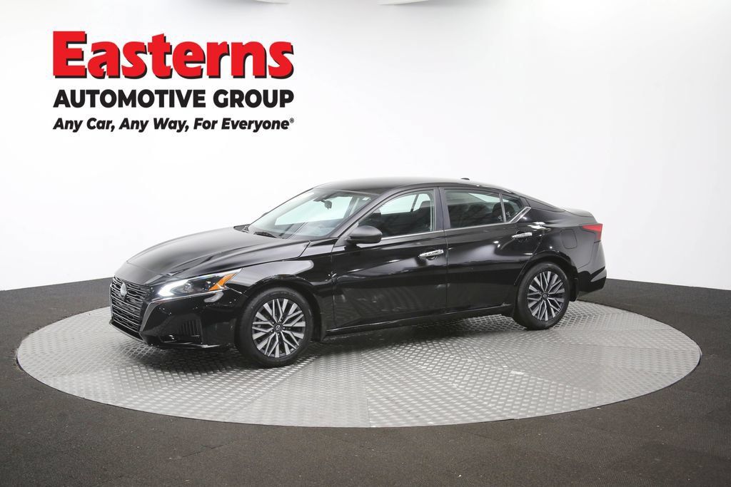 Used 2024 Nissan Altima 2.5 SV FWD image 60