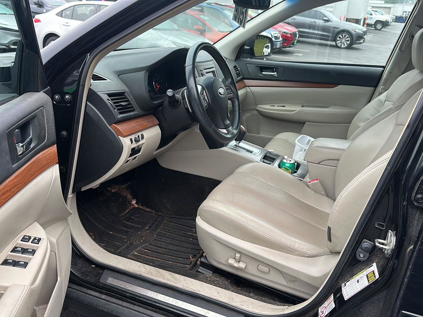 Used 2014 Subaru Outback 2.5i Limited w/ Moonroof Package AWD/4WD image 8