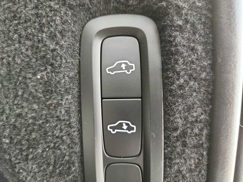 Used 2017 Volvo XC90 T8 Excellence AWD/4WD image 36