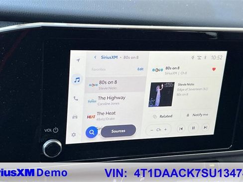 Used 2025 Toyota Camry LE image 35