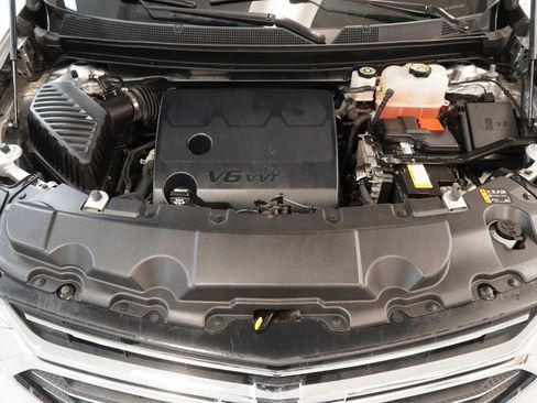Used 2021 Chevrolet Traverse Premier AWD/4WD image 23
