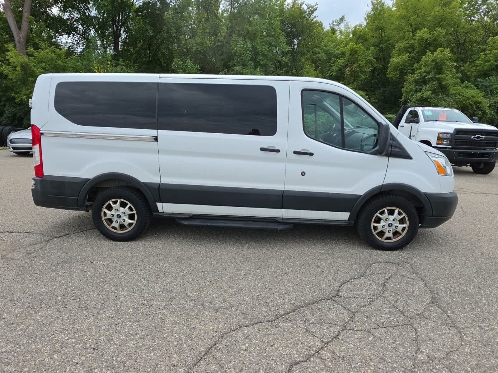 Used 2016 Ford Transit 150 XLT RWD image 7