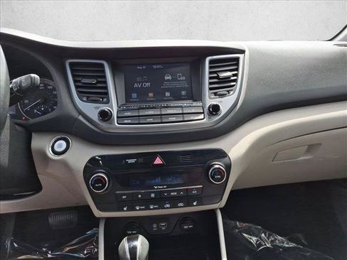 Used 2018 Hyundai Tucson Value FWD image 14