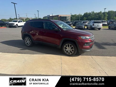 Used 2022 Jeep Compass Latitude AWD/4WD image 15