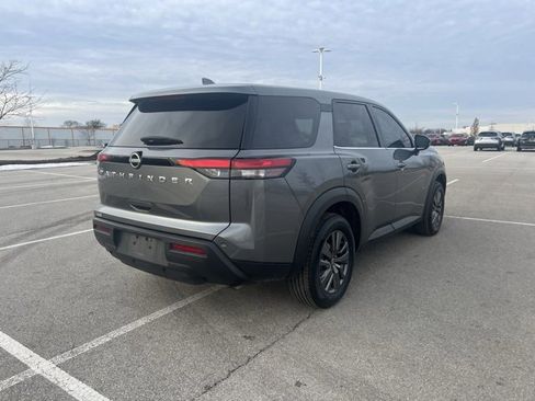 Used 2022 Nissan Pathfinder S image 8