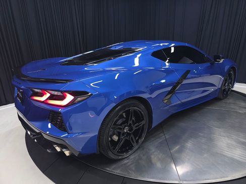 Used 2020 Chevrolet Corvette Stingray Preferred Cpe w/ 2LT Preferred Equipment Group RWD image 47