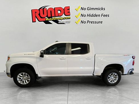 Used 2023 Chevrolet Silverado 1500 LT AWD/4WD image 3