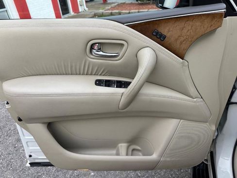 Used 2014 INFINITI QX80 4WD w/ Theater Package image 28