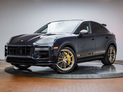 Used 2024 Porsche Cayenne Turbo GT image 1