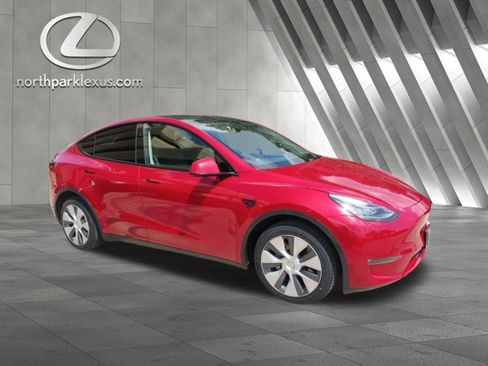 Used 2023 Tesla Model Y Long Range AWD/4WD image 5