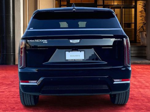 New 2026 Cadillac Escalade IQ Luxury 1 image 5
