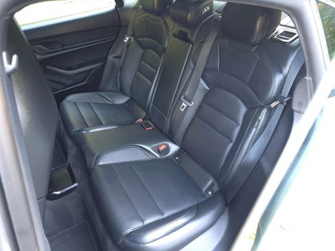 Used 2023 Porsche Taycan image 16