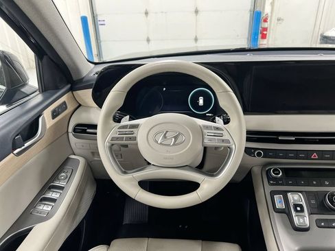Used 2023 Hyundai Palisade Limited w/ Cargo Package AWD/4WD image 11
